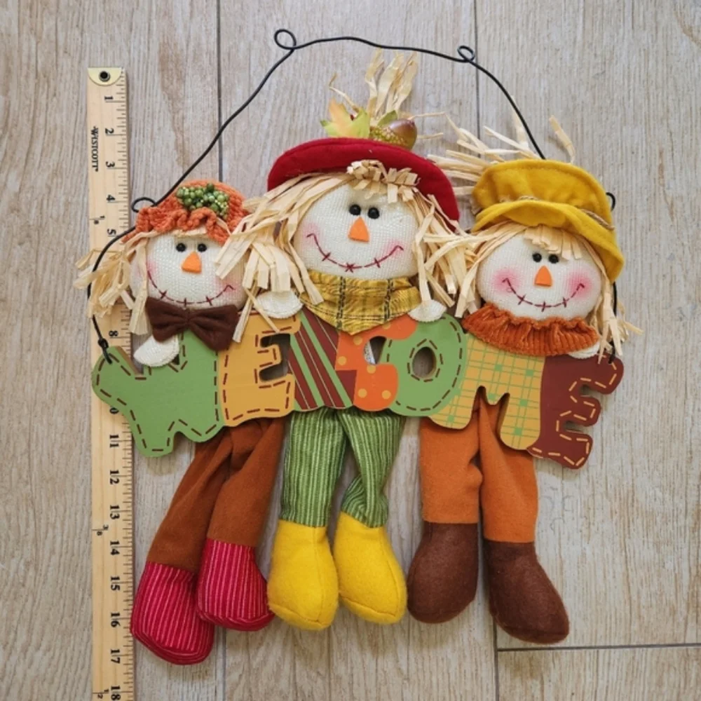 Harvest scarecrow welcome